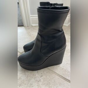 Steve Madden Boots 5.5M